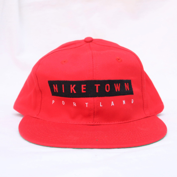 Nike Other - 90's Vintage Nike "NIKE TOWN" Original SnapBack